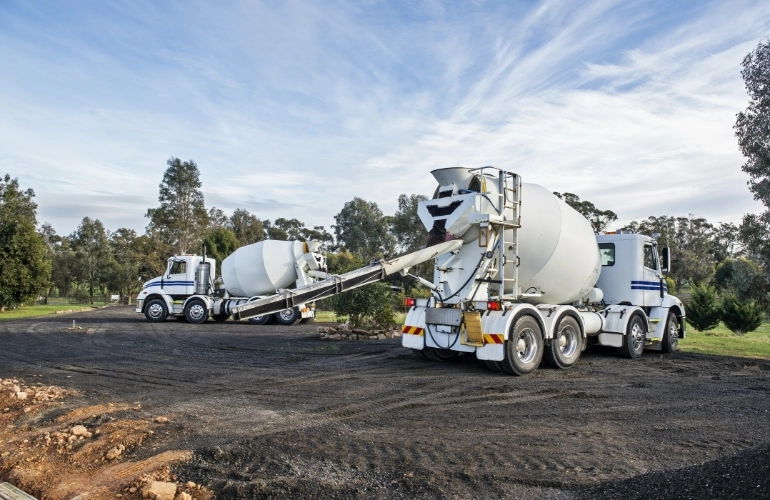 samochody ciężarowe z betonem